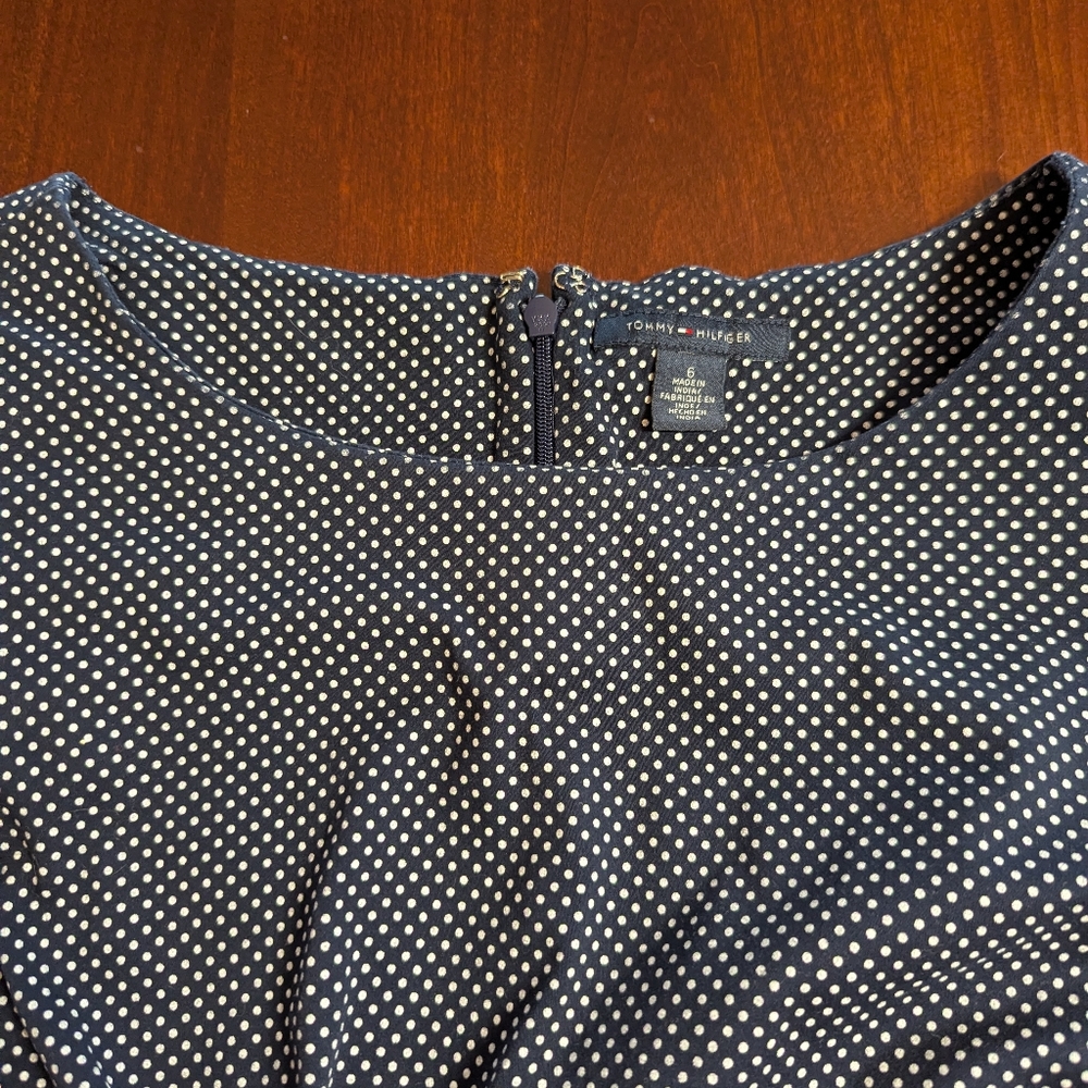 Tommy Hilfiger navy and white polka dot belted dress, size 6 - Picture 4 of 10